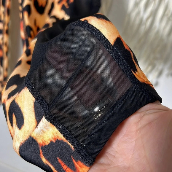 P.E. Nation Game Changer Leopard Print Legging Size Large - Picture 4 of 9